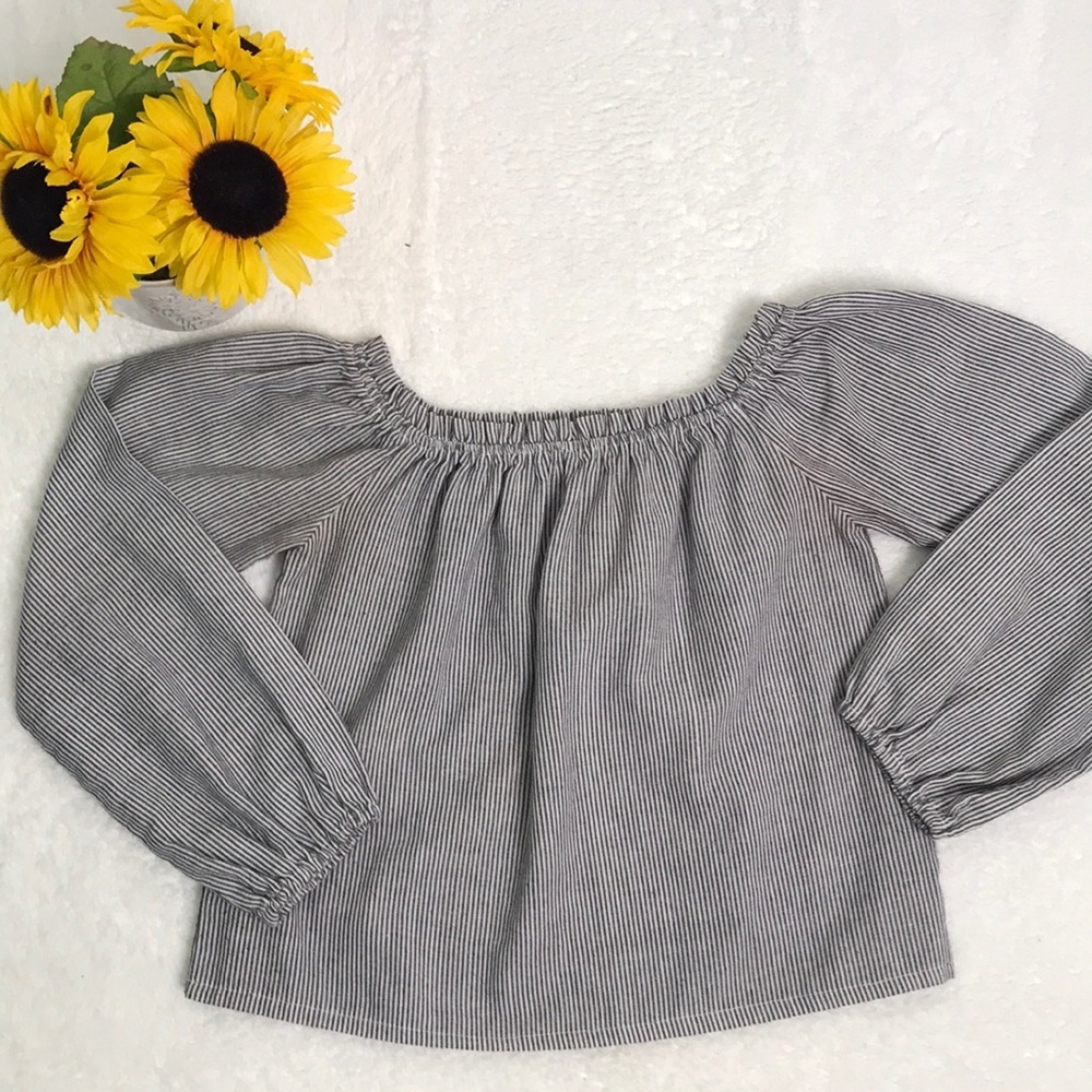 Brandy Melville (John Galt) Stripped Crop Top